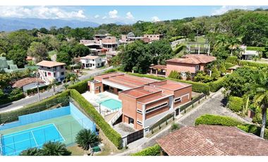 Casa para la venta en San Jerónimo, dentro de condominio