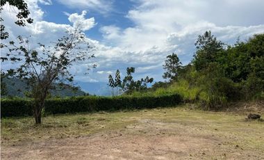 Vendo extraordinario lote en Sopetran cerca al gaitero