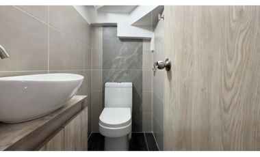 Casa remodelada de dos pisos en venta | Bosques de Morelia - Palmira