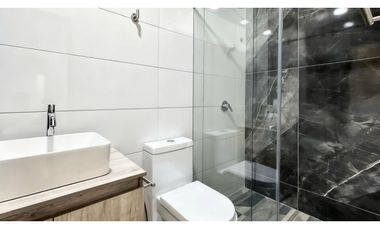 Casa remodelada de dos pisos en venta | Bosques de Morelia - Palmira