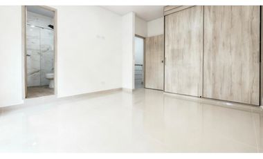 Casa remodelada de dos pisos en venta | Bosques de Morelia - Palmira