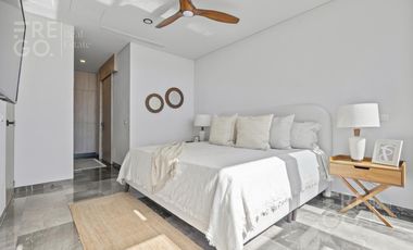 Penthouse en venta en Puerto Vallarta, con vista al mar.