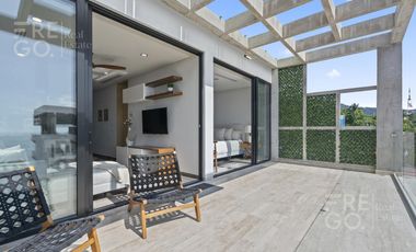 Penthouse en venta en Puerto Vallarta, con vista al mar.