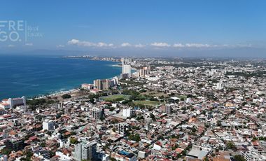 Penthouse en venta en Puerto Vallarta, con vista al mar.