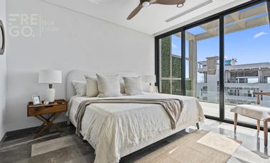 Penthouse en venta en Puerto Vallarta, con vista al mar.