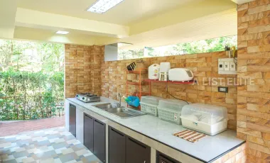 3 Storey Pool Villa in Khao Yai Valley Perfect for Relaxation and Entertainment
