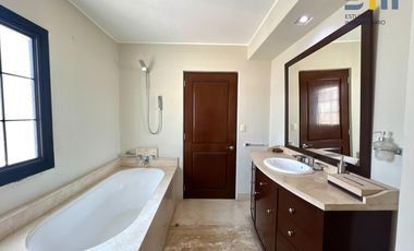 BOSQUE DE LAS LOMAS. dos casas en venta en condominio