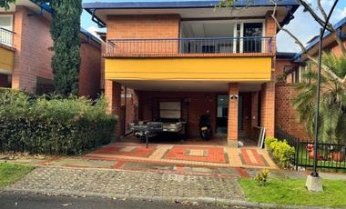 Casa en Arriendo Ubicado en La Estrella Codigo 1417