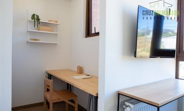 Casa en Arriendo en Nueva, en condominio urbano, 3 dormitorios + estar y subterráneo con jardín.