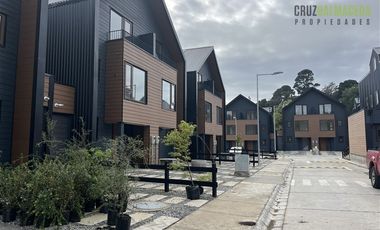 Casa en Arriendo en Nueva, en condominio cerrado con seguridad y área común, a pasos centro, colegios y comercio