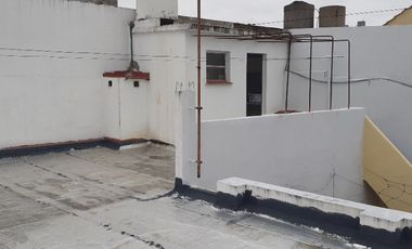 Casa en alquiler en Lanus Este