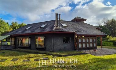 Casa en Venta en Carretera Austral con Regimiento, Pelluco