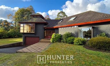 Casa en Venta en Carretera Austral con Regimiento, Pelluco