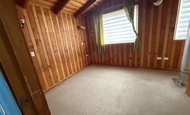 Casa en Arriendo en Casa en Altos del tepuel con 5 D y 3 B, Cercano a colegio y Supermercados