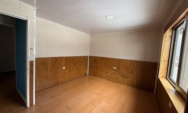 Casa en Arriendo en Casa en Altos del tepuel con 5 D y 3 B, Cercano a colegio y Supermercados