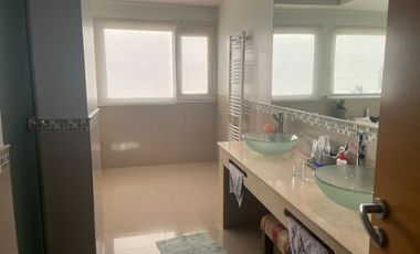 Casa en  barrio la isla