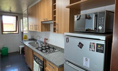 SE VENDE ACOGEDOR Y AMPLIO DPTO FRENTE AL LAGO VILLARICA