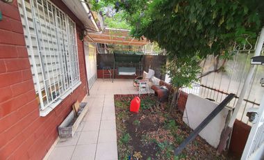 Amplia casa Uso Residencial-Comercial