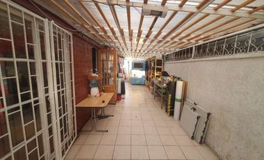 Amplia casa Uso Residencial-Comercial