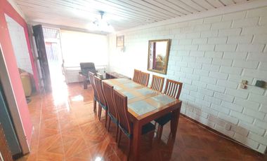 Amplia casa Uso Residencial-Comercial