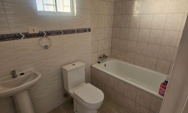 Casa en arriendo c/ estacionamiento en Ciudad de Caldera