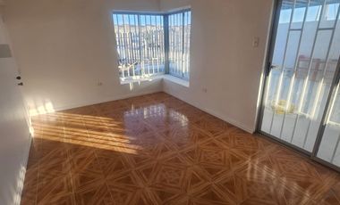 Casa en arriendo c/ estacionamiento en Ciudad de Caldera