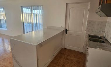 Casa en arriendo c/ estacionamiento en Ciudad de Caldera