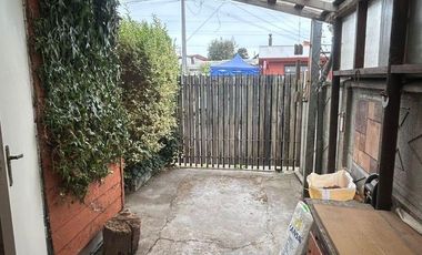 Vendo Casa Individual , de un piso!! Portal de San Pedro.  Con buen terreno.