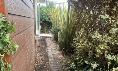 Vendo Casa Individual , de un piso!! Portal de San Pedro.  Con buen terreno.