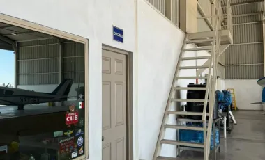 Bodega en venta en Entronque Laredo-Salinas Victoria, Apodaca, Nuevo León