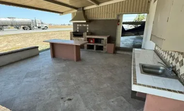 Bodega en venta en Entronque Laredo-Salinas Victoria, Apodaca, Nuevo León