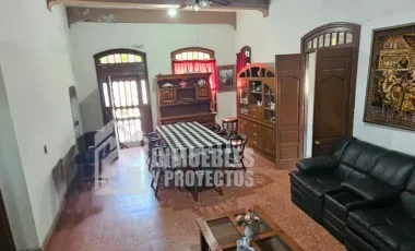 Casa en venta en San Nicolás de los Garza Centro, San Nicolás de los Garza, Nuevo León