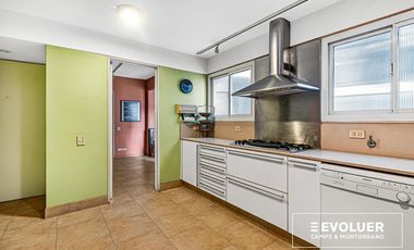 Venta departamento 4 dormitorios 2 cocheras. Palermo Chico