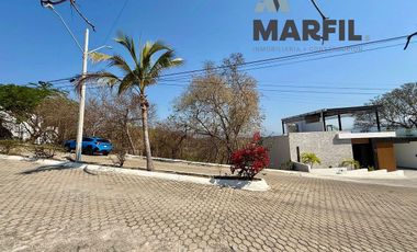 Fabuloso Terreno Residencial en La Audiencia Manzanillo muy Cerca de la Playa