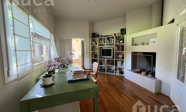 ALQ y VENTA | Refinada CASA Moderna c/Bello Jardin | B.Priv Villa Bertha
