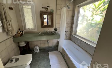 ALQ y VENTA | Refinada CASA Moderna c/Bello Jardin | B.Priv Villa Bertha