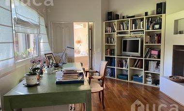 ALQ y VENTA | Refinada CASA Moderna c/Bello Jardin | B.Priv Villa Bertha