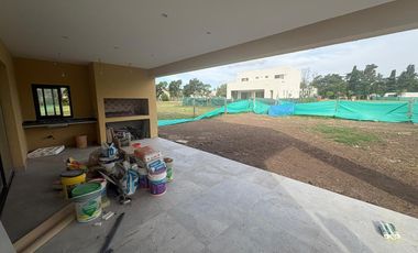 Casa en venta en santa Sofiasanta sofia