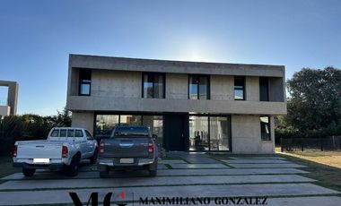 Casa venta y alquiler Terralagos Canning