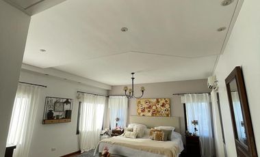 CASA EN BARRIO EL RODAL