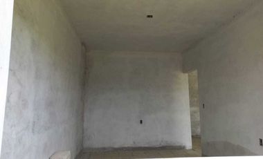 CASA EN VENTA CON TERRENO  BARDEADO TUXPAN VERACRUZ