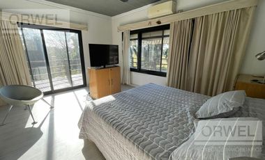 Casa en Alquiler o Venta en Club de Campo Hacoaj. Pileta