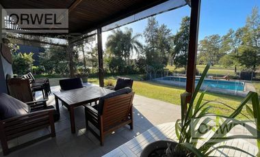 Casa en Alquiler o Venta en Club de Campo Hacoaj. Pileta