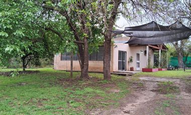 Casa en Colonia Adela