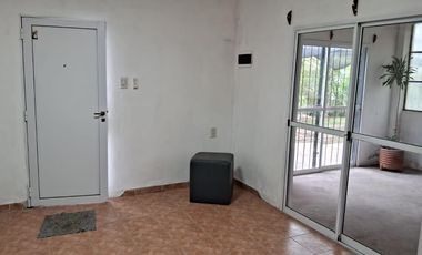 Casa en Colonia Adela