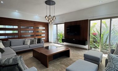Residencia en Venta o Renta en privada Alto Viento, Temozón, Mérida