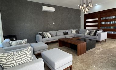 Residencia en Venta o Renta en privada Alto Viento, Temozón, Mérida