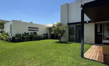 Residencia en Venta o Renta en privada Alto Viento, Temozón, Mérida