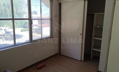 Raquet Club: Amplia casa con gran jardín trasero en cluster con alberca