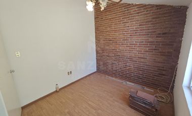 Raquet Club: Amplia casa con gran jardín trasero en cluster con alberca